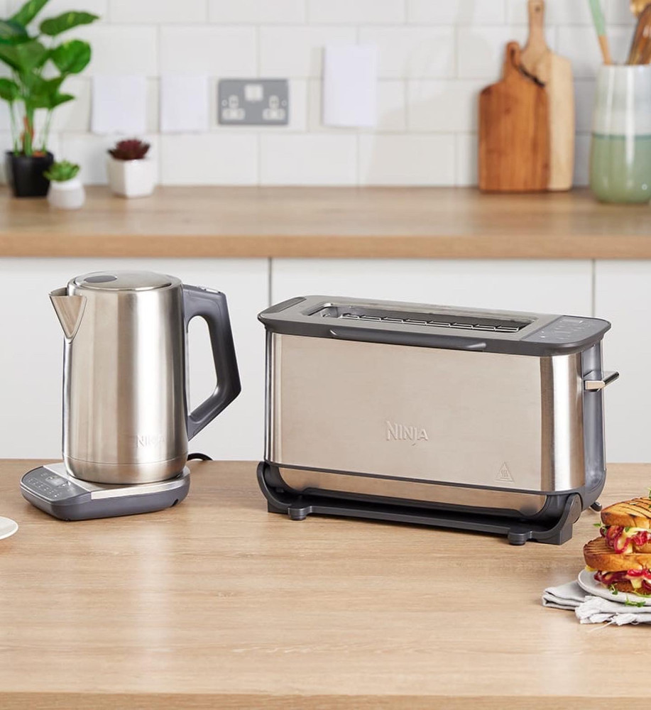 Toaster and kettle outlet set stainless steel