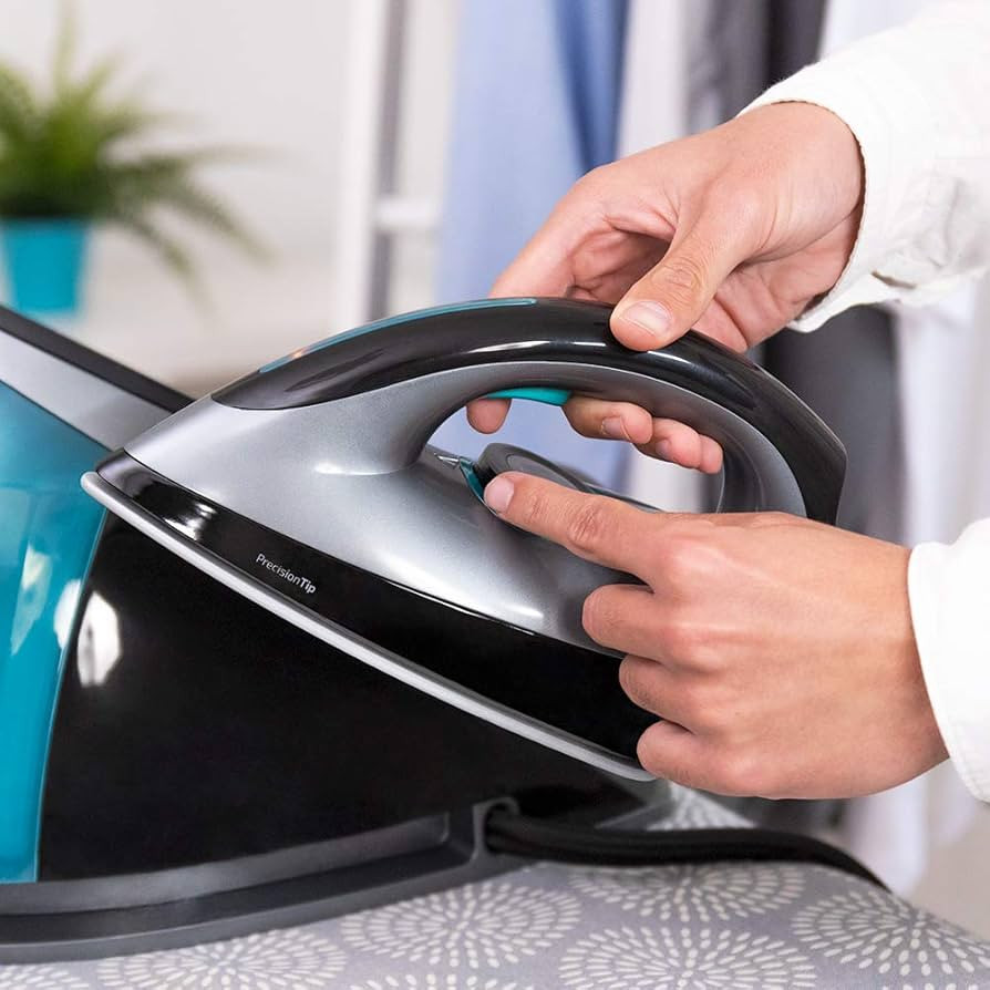 Cecotec Fast&Furious Absolute steam ironing station